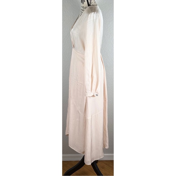 Vince NWT Women’s Twist Drape Long Sleeve Dress in Oat Blush, size 6 - Picture 5 of 14